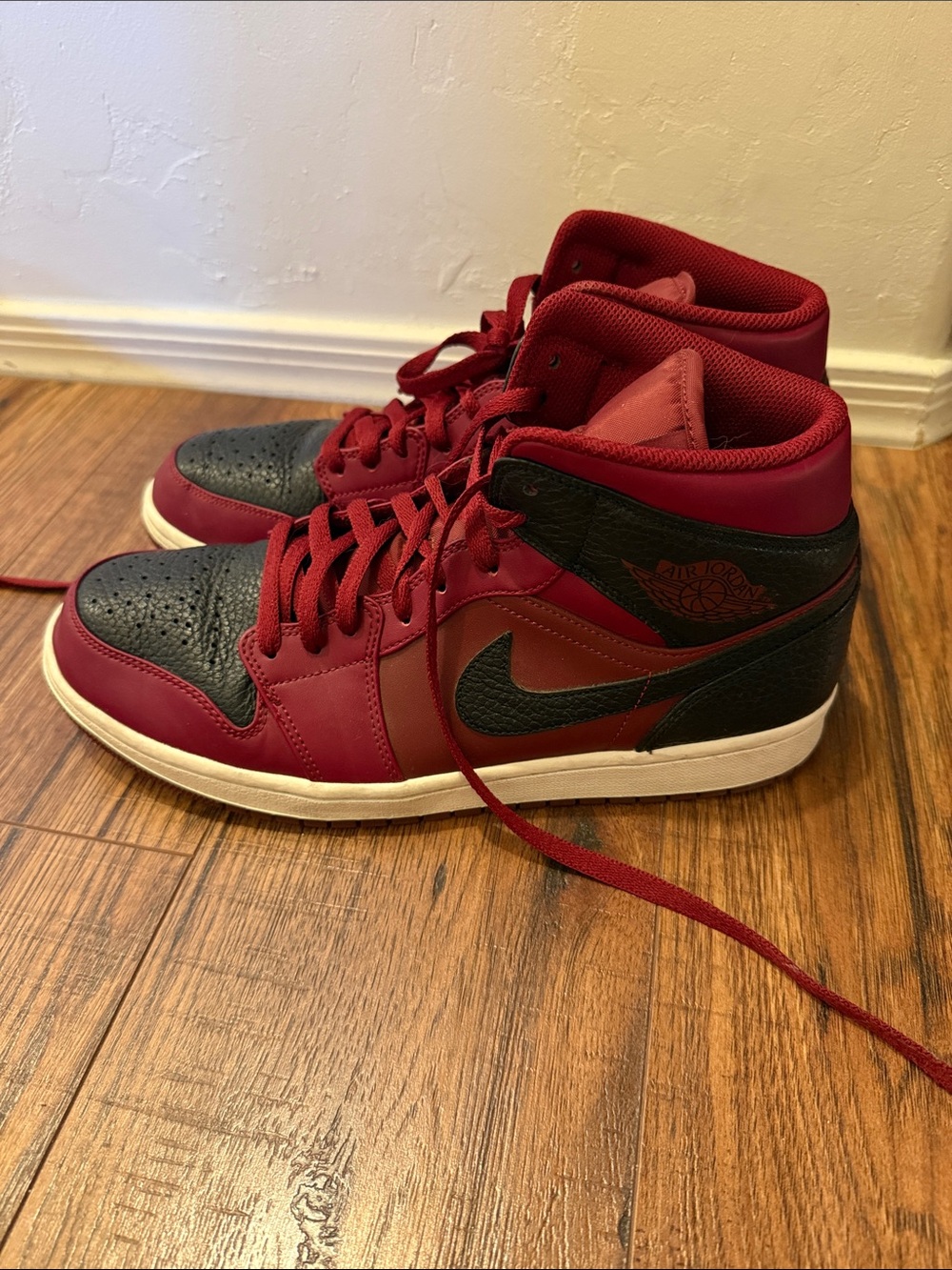 Nike Air Jordan 1 Mid - Burgundy and Black